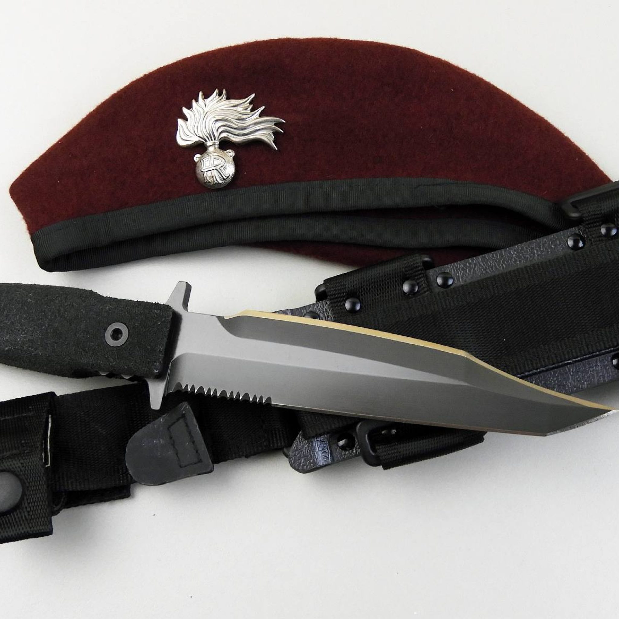 Pugnale 1º Reggimento Carabinieri Paracadutisti 